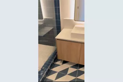 159 NE 6th St #1804, Miami, FL 33132 - Photo 10