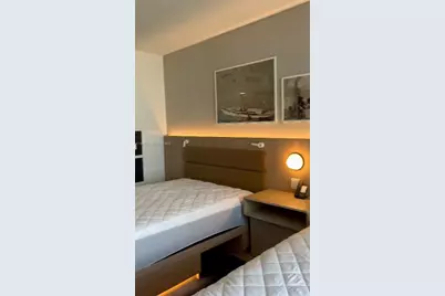 159 NE 6th St #1804, Miami, FL 33132 - Photo 2