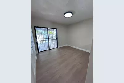 1072 W 79th St #32, Hialeah, FL 33014 - Photo 12