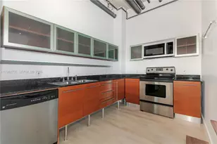 10 SW South River Dr, Miami, FL 33130 - Photo 4