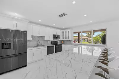 2816 NE 35th St, Fort Lauderdale, FL 33306 - Photo 14