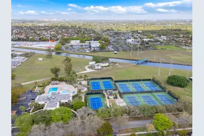 7825 SW 103rd Pl, Miami, FL 33173 - Photo 44