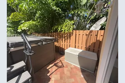 409 SW 5th St, Fort Lauderdale, FL 33315 - Photo 10