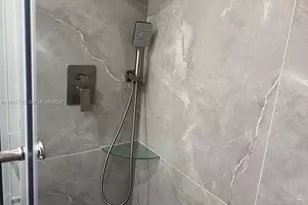 2333 Brickell Ave, Miami, FL 33129 - Photo 20