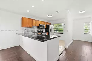 7944 Eastlake Dr, Boca Raton, FL 33433 - Photo 8