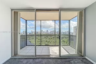 20301 W Country Club Dr, Aventura, FL 33180 - Photo 36
