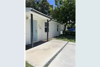 2415 Grant St, Hollywood, FL 33020 - Photo 2