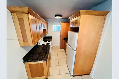 2033 Calais Dr #3, Miami Beach, FL 33141 - Photo 6