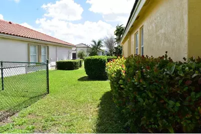 16319 SW 11th St, Pembroke Pines, FL 33027 - Photo 30