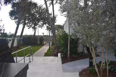 6365 Collins Ave #2106, Miami Beach, FL 33141 - Photo 30