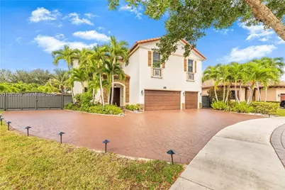 3461 SE 1st St, Homestead, FL 33033 - Photo 4