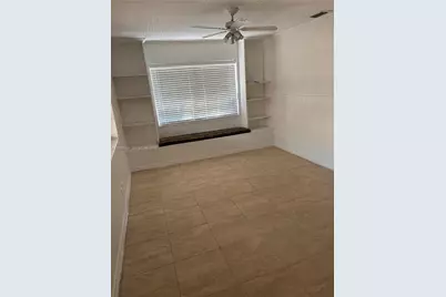 729 NE 2nd Ct, Hallandale Beach, FL 33009 - Photo 20