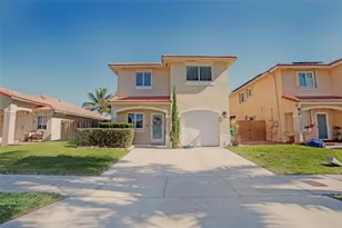 8957 SW 214th St, Cutler Bay, FL 33189 - Photo 2