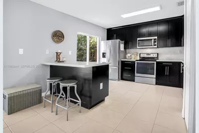 8957 SW 214th St, Cutler Bay, FL 33189 - Photo 16