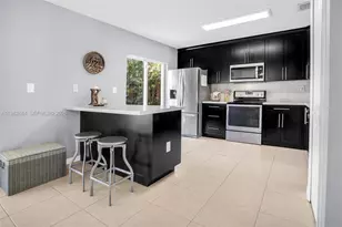 8957 SW 214th St, Cutler Bay, FL 33189 - Photo 16