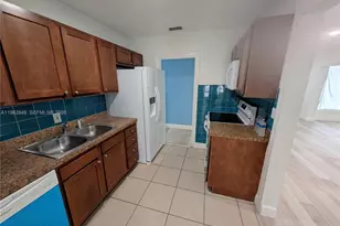 1454 Ribault Scenic Dr, Jacksonville, FL 32208 - Photo 4