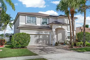 16419 Sapphire Pl, Weston, FL 33331 - Photo 2