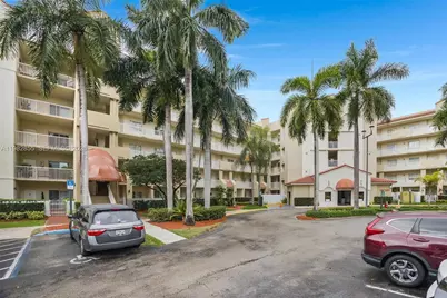 10720 NW 66th St #202, Doral, FL 33178 - Photo 2