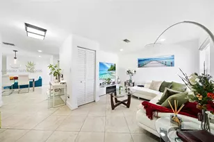 1040 SW 66th Ave, Pembroke Pines, FL 33023 - Photo 4