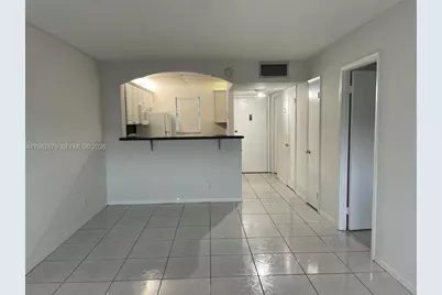 220 SW 9th Ave #417, Hallandale Beach, FL 33009 - Photo 8