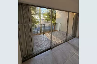 4500 W 19th Ct #240, Hialeah, FL 33012 - Photo 10