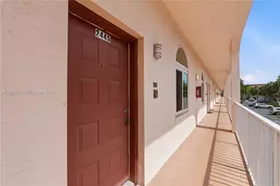 2445 NE 14th St, Pompano Beach, FL 33062 - Photo 2