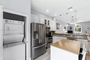 2445 NE 14th St, Pompano Beach, FL 33062 - Photo 8