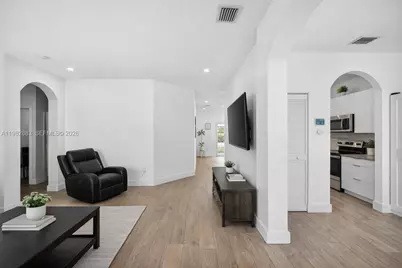 22547 SW 102nd Path, Cutler Bay, FL 33190 - Photo 4