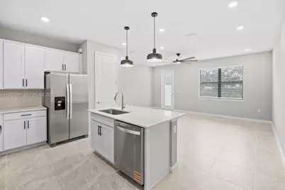 288 SW Sally Way #288, Stuart, FL 34997 - Photo 4