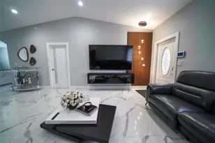 16334 SW 57th St, Miami, FL 33193 - Photo 10