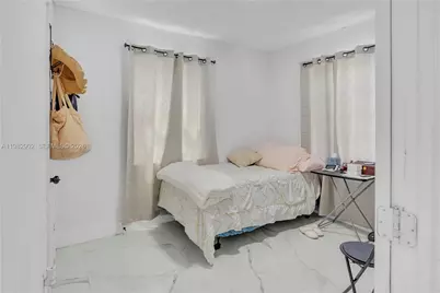 250 NW 34th Ave, Miami, FL 33125 - Photo 22