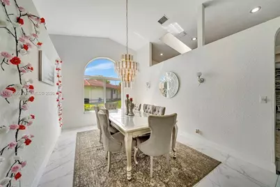 106 SW 85th Ter, Coral Springs, FL 33071 - Photo 12