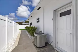2161 NE 62nd Ct, Fort Lauderdale, FL 33308 - Photo 44