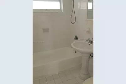 7510 Carlyle Ave #1, Miami Beach, FL 33141 - Photo 8