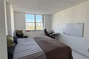 500 Bayview Dr, Sunny Isles Beach, FL 33160 - Photo 38