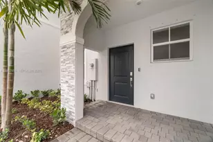 16281 SW 292nd St, Homestead, FL 33033 - Photo 2