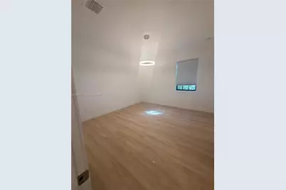 711 SW 11th St, Florida City, FL 33034 - Photo 10