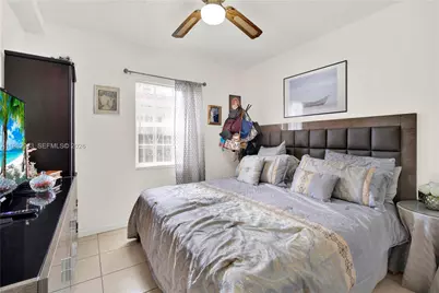 560 NW 57th Ct, Miami, FL 33126 - Photo 6