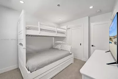 915 NW 7th St, Dania Beach, FL 33004 - Photo 24