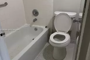 8601 SW 68th Ct, Pinecrest, FL 33156 - Photo 6