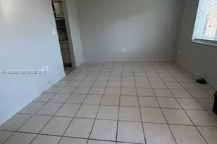 8601 SW 68th Ct, Pinecrest, FL 33156 - Photo 2