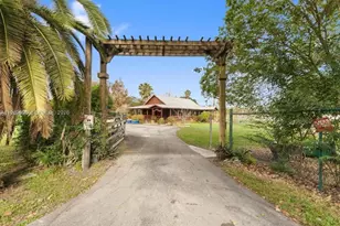 850 Old U.S. Hwy 27, South Bay, FL 33493 - Photo 2
