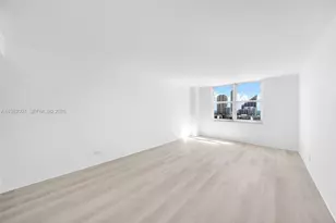 301 174th St, Sunny Isles Beach, FL 33160 - Photo 18