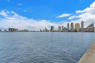 301 174th St, Sunny Isles Beach, FL 33160 - Photo 10