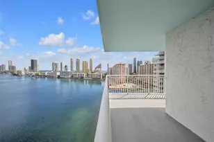 301 174th St, Sunny Isles Beach, FL 33160 - Photo 4