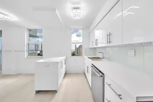 301 174th St, Sunny Isles Beach, FL 33160 - Photo 2