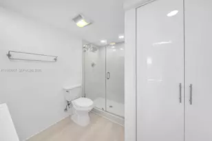 301 174th St, Sunny Isles Beach, FL 33160 - Photo 20