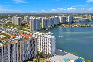 301 174th St, Sunny Isles Beach, FL 33160 - Photo 32