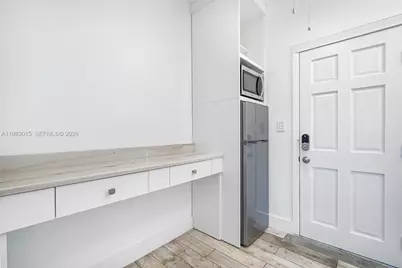 180 SW 63rd Ave, Miami, FL 33144 - Photo 4