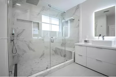 8325 NW 161st Ter #8325, Miami Lakes, FL 33016 - Photo 8